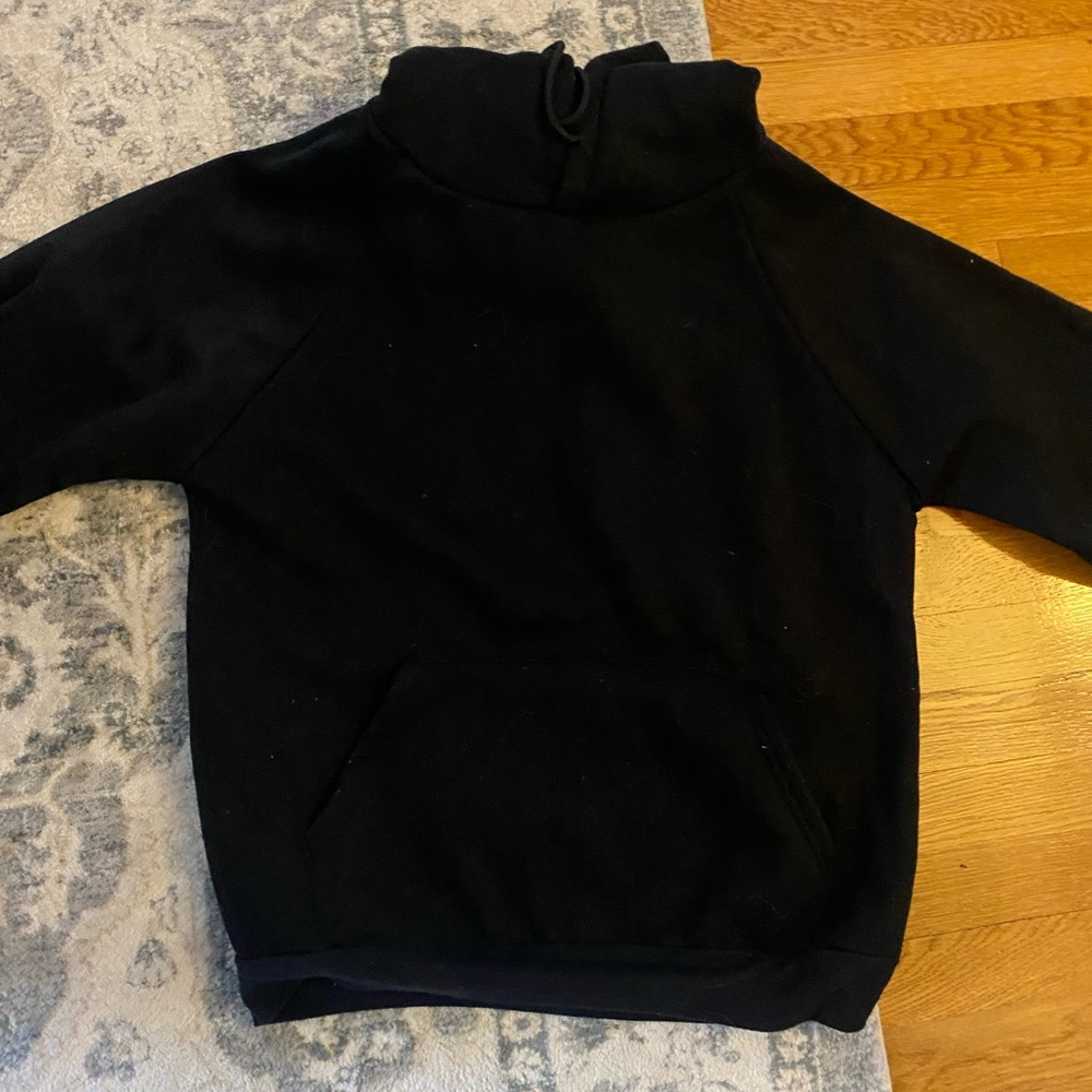 Black Sweatshirt